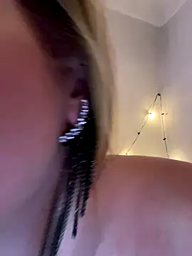 Snapshot of Lady__Maria chatting on 11/06/25, 04:52 Lady Maria online show from 11/06/25, 04:52