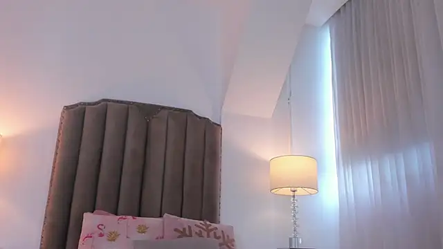 Emma Torres   online show from 06/07/26, 12:42