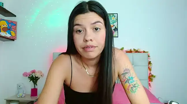 Snapshot of Layla_Rachel chatting on 12/11/24, 02:09 Layla Rachel online show from 12/11/24, 02:09