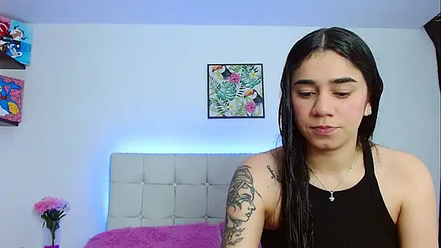 Snapshot of Layla_Rachel chatting on 01/09/25, 01:18 Layla Rachel online show from 01/09/25, 01:18