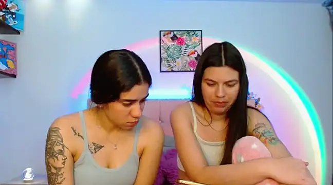 Snapshot of Layla_Rachel chatting on 01/25/25, 04:34 Layla Rachel online show from 01/25/25, 04:34