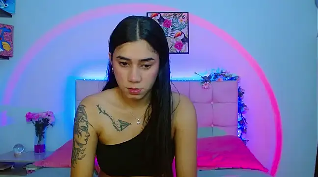 Snapshot of Layla_Rachel chatting on 03/12/25, 02:41 Layla Rachel online show from 03/12/25, 02:41