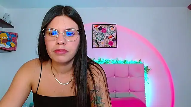 Snapshot of Layla_Rachel chatting on 10/31/25, 12:55 Layla Rachel online show from 10/31/25, 12:55