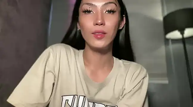 Bella Gordon online show from 12/14/24, 08:13