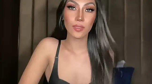 Bella Gordon online show from 12/17/24, 12:22