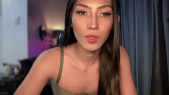 Bella Gordon online show from 10/14/25, 07:36