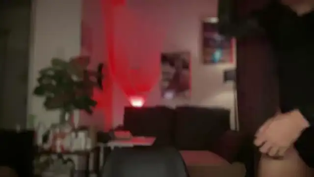 Snapshot of Bella_Gordon chatting on 12/18/25, 08:26 Bella Gordon online show from 12/18/25, 08:26