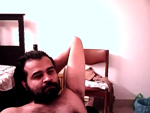 Snapshot of aksxi1 chatting on 10/22/25, 03:01 aksxi1 online show from 10/22/25, 03:01