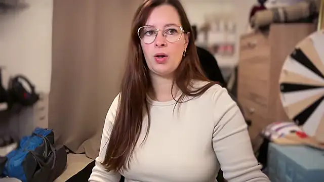 Amai Live online show from 10/06/25, 06:55