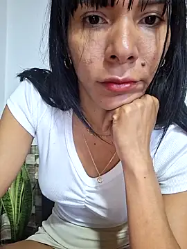 Doll Loren online show from 02/17/25, 04:37