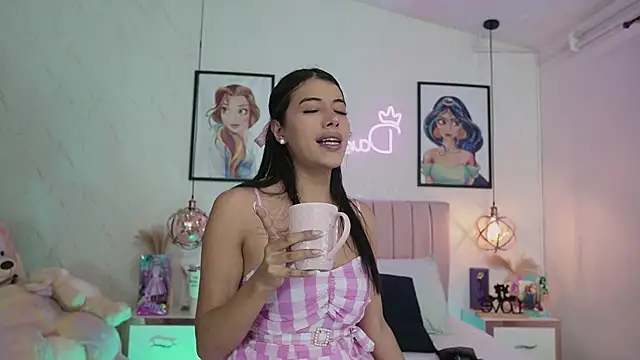 dani parker  online show from 06/30/26, 04:30