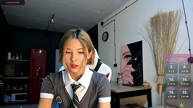 Snapshot of cho_nando chatting on 01/10/25, 12:47 cho nando online show from 01/10/25, 12:47