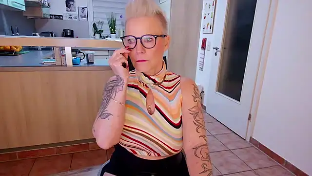 German Milf online show from 12/03/24, 05:55