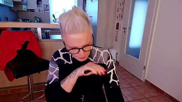 German Milf online show from 12/04/24, 02:04