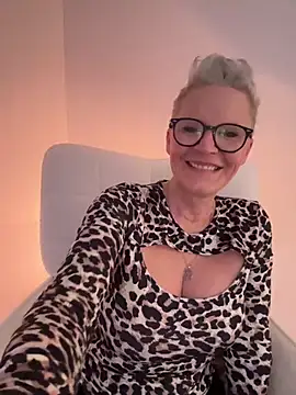 German Milf online show from 03/02/25, 02:00