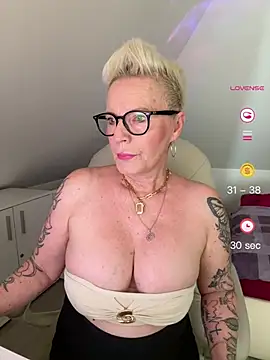 German Milf online show from 06/05/26, 01:06