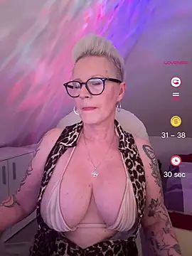 German Milf online show from 06/06/26, 01:16