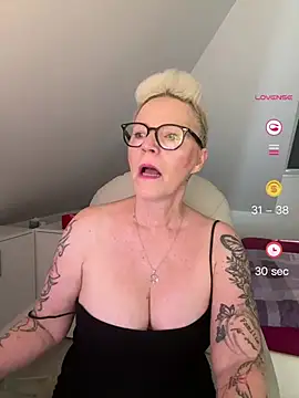 German Milf online show from 06/08/26, 09:31