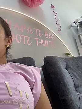 daniela henao online show from 05/28/26, 04:37