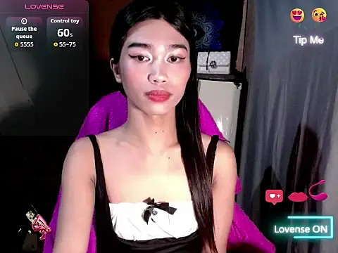 ToKeNa online show from 10/25/25, 10:34