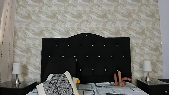 Keira Lennox online show from 10/17/25, 11:46