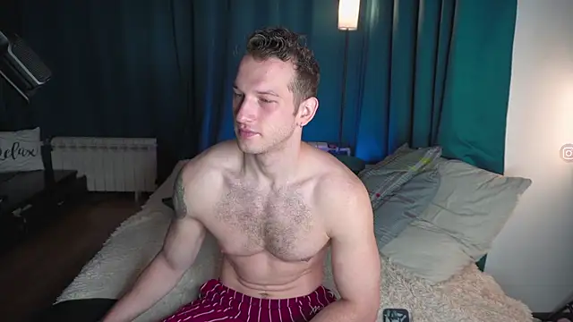 VIktorSecret online show from 11/24/25, 05:18