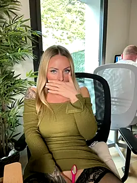 EmaSalis online show from 10/14/25, 09:10