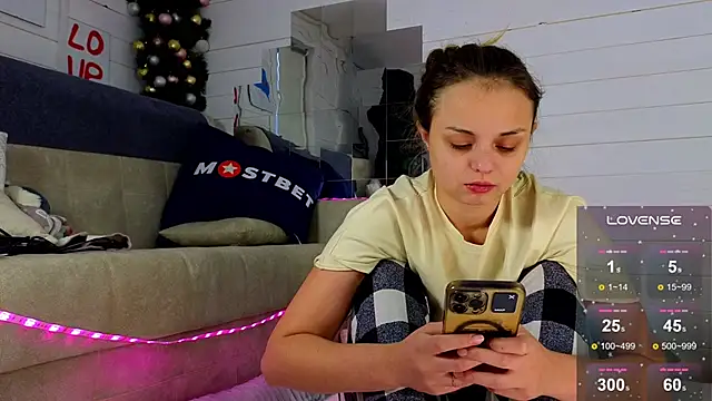 Misss Vikk online show from 12/12/24, 10:24