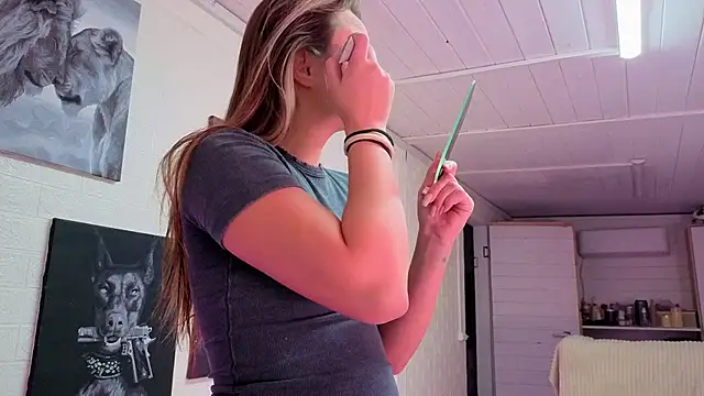 Misss Vikk online show from 12/05/25, 06:22