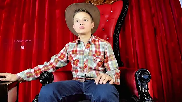 Snapshot of Tim_wolf chatting on 11/12/25, 08:52 Tim wolf online show from 11/12/25, 08:52