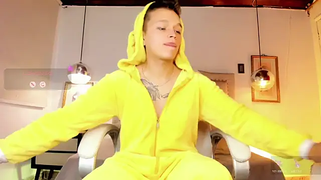 Snapshot of Tim_wolf chatting on 11/21/25, 09:24 Tim wolf online show from 11/21/25, 09:24