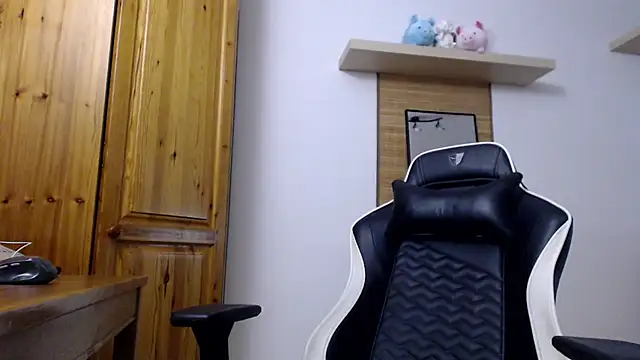 Lisakisss online show from 10/06/25, 06:44