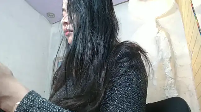 Snapshot of Urbabygirl_jenny chatting on 02/13/25, 12:43 Urbabygirl jenny online show from 02/13/25, 12:43
