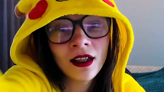 Snapshot of MollyLollipop chatting on 09/19/25, 04:14 MollyLollipop online show from 09/19/25, 04:14