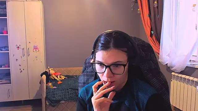 Snapshot of MollyLollipop chatting on 12/02/25, 03:01 MollyLollipop online show from 12/02/25, 03:01