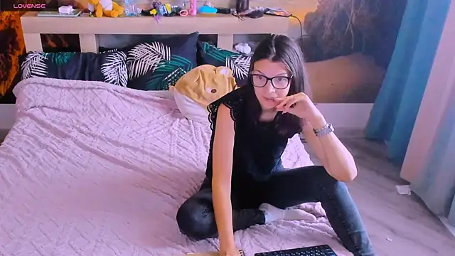 MollyLollipop online show from 07/02/26, 03:06