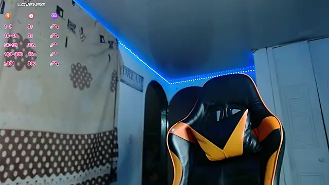 Snapshot of Adam_Hudsond chatting on 11/25/25, 12:54 Adam Hudsond online show from 11/25/25, 12:54