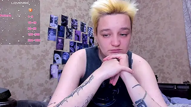 Snapshot of Imlinn chatting on 10/11/25, 03:10 Imlinn online show from 10/11/25, 03:10