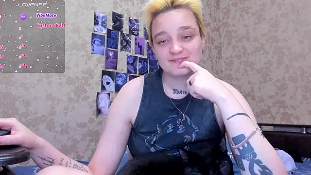 Snapshot of Imlinn chatting on 10/16/25, 05:36 Imlinn online show from 10/16/25, 05:36