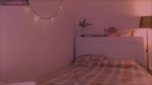 LilyFarey online show from 09/28/25, 04:56