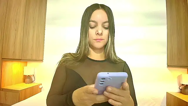 Isabella Harley online show from 10/23/25, 01:54