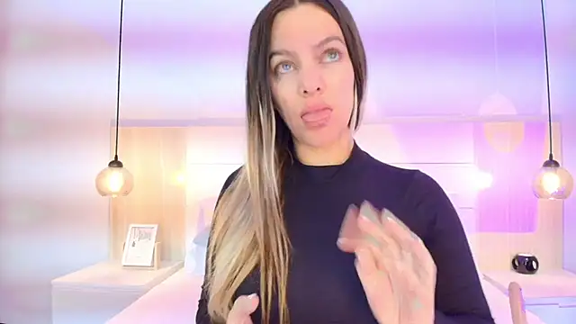 Isabella Harley online show from 11/14/25, 02:05