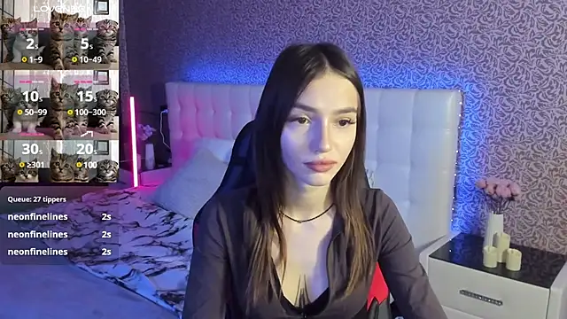 SophieCatty online show from 02/05/25, 09:36