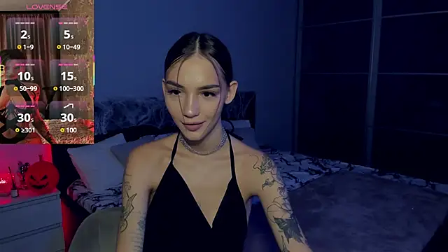 Snapshot of SophieCatty chatting on 11/01/25, 12:29 SophieCatty online show from 11/01/25, 12:29