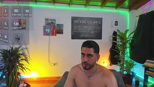 Snapshot of RyanCarter_ chatting on 10/13/25, 12:32 RyanCarter online show from 10/13/25, 12:32