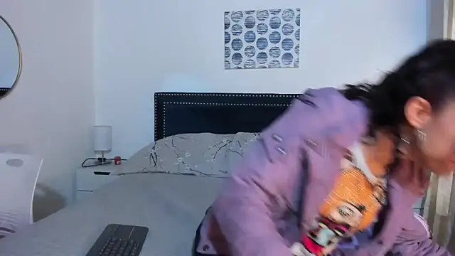 Snapshot of ZulyMichels chatting on 11/06/25, 12:28 ZulyMichels online show from 11/06/25, 12:28