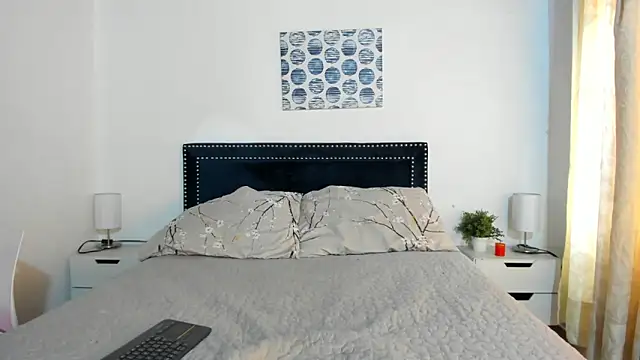 Snapshot of ZulyMichels chatting on 11/10/25, 12:37 ZulyMichels online show from 11/10/25, 12:37