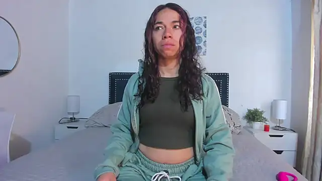 Snapshot of ZulyMichels chatting on 12/05/25, 12:14 ZulyMichels online show from 12/05/25, 12:14