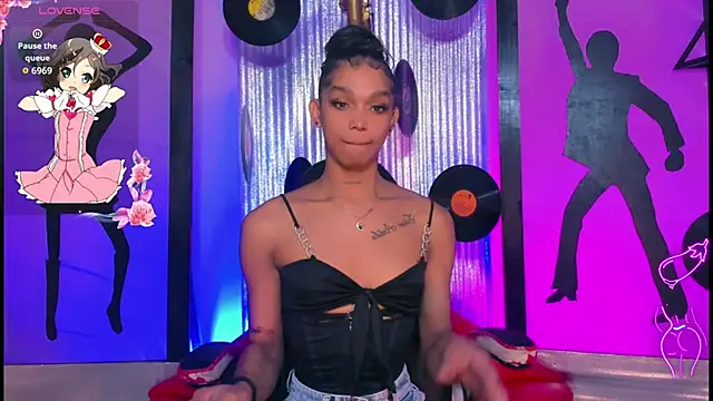 nickyminach  online show from 07/03/26, 07:42