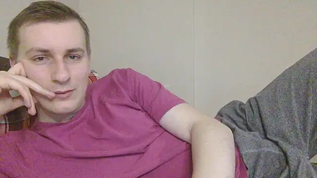 Snapshot of your_andy chatting on 11/28/25, 08:28 your andy online show from 11/28/25, 08:28